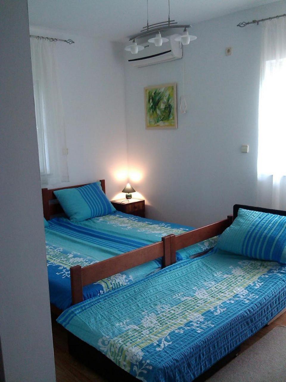 Apartments Antonija - Fitness Vinišće エクステリア 写真
