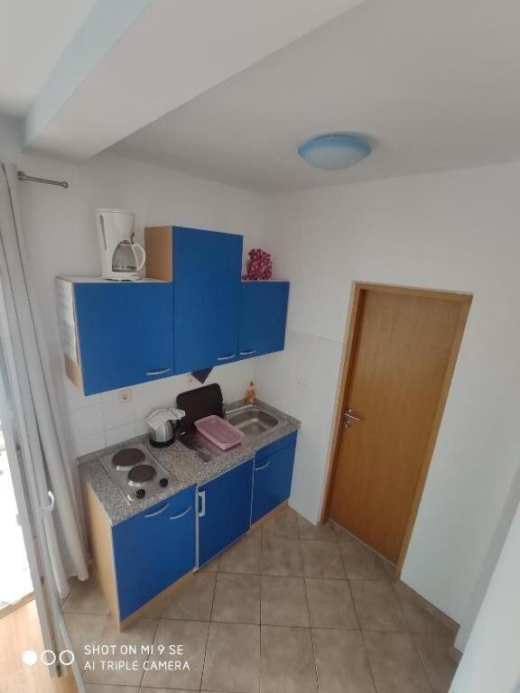 Apartments Antonija - Fitness Vinišće エクステリア 写真