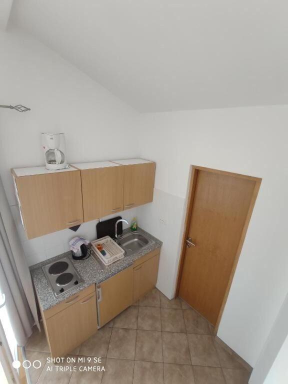Apartments Antonija - Fitness Vinišće エクステリア 写真
