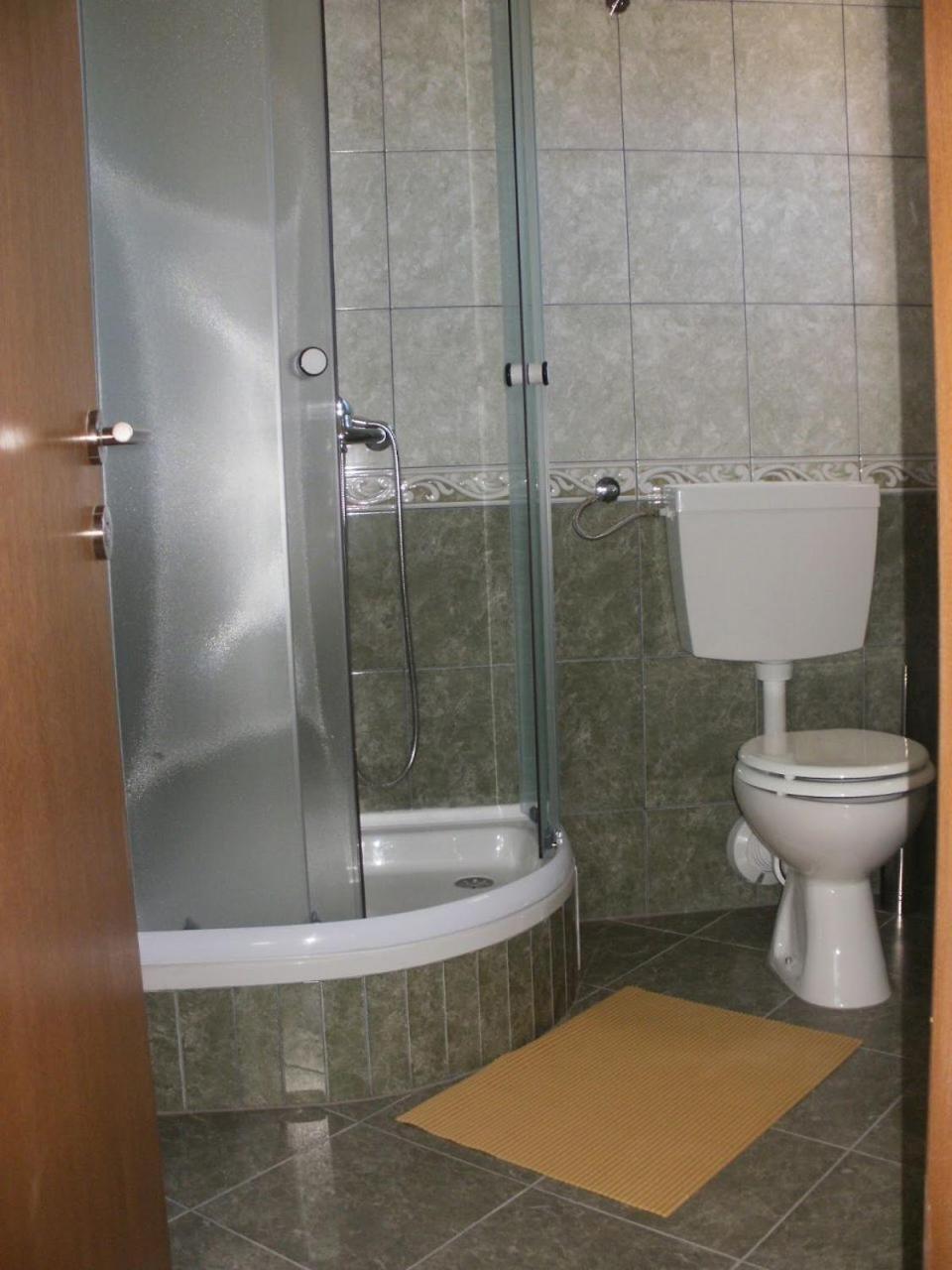 Apartments Antonija - Fitness Vinišće エクステリア 写真