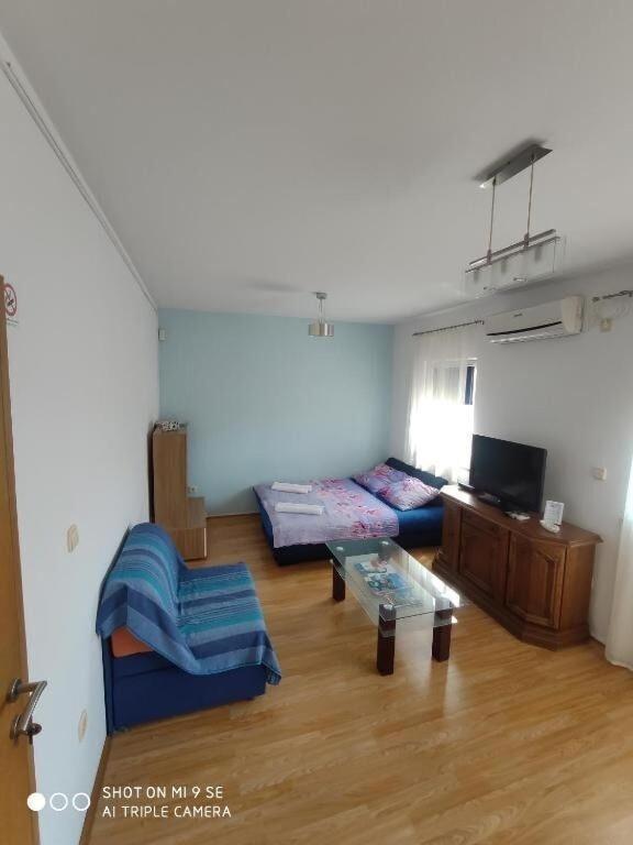 Apartments Antonija - Fitness Vinišće エクステリア 写真