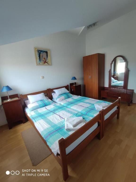 Apartments Antonija - Fitness Vinišće エクステリア 写真