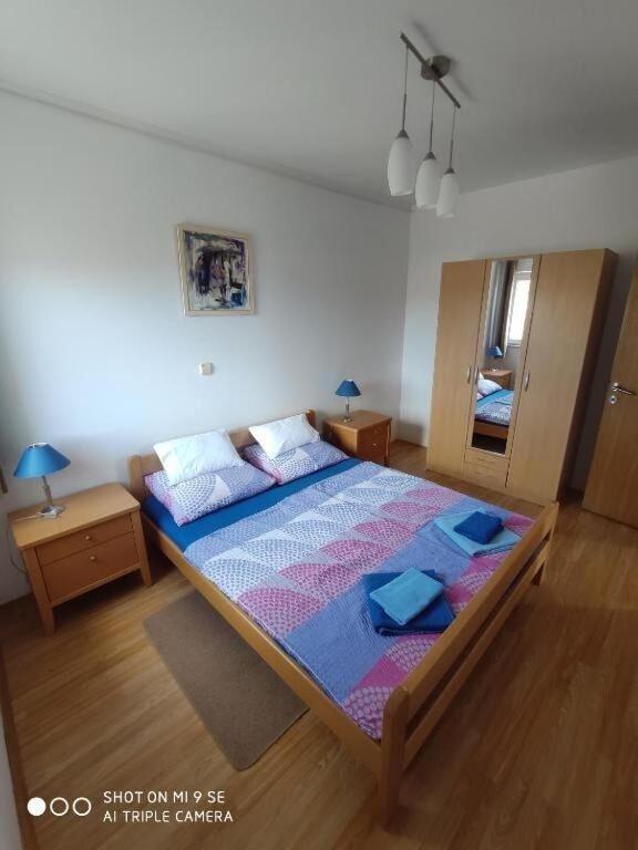 Apartments Antonija - Fitness Vinišće エクステリア 写真