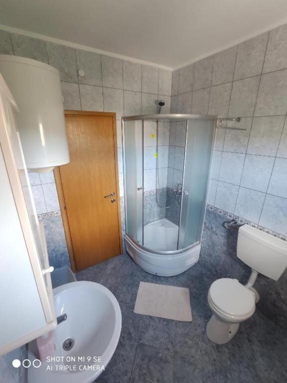 Apartments Antonija - Fitness Vinišće エクステリア 写真
